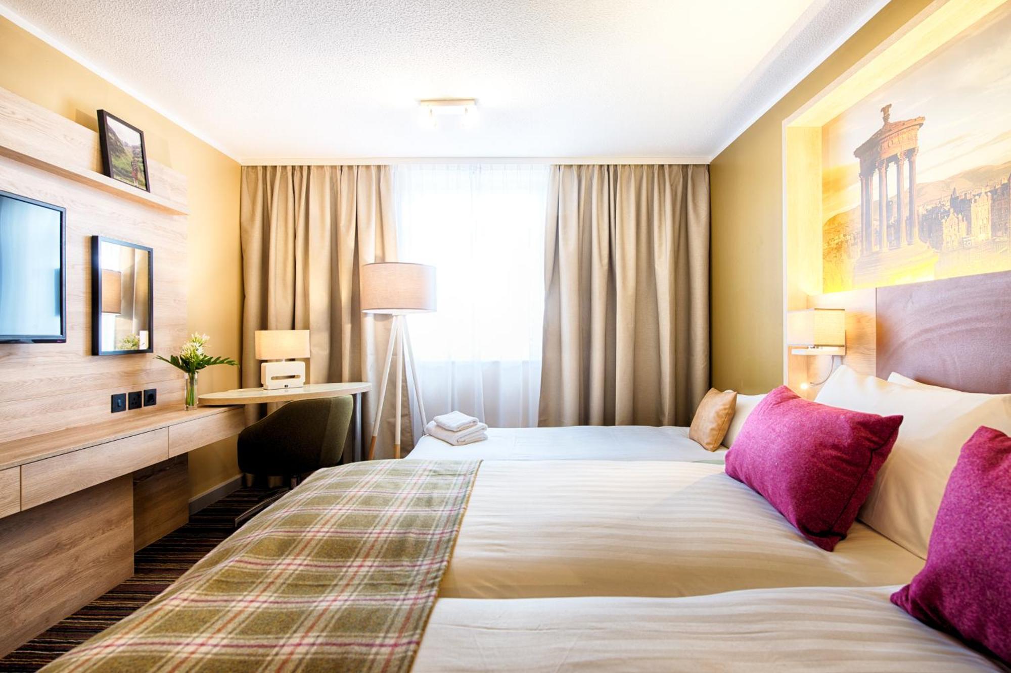 Standard Triple Room,404744466:JPEG
